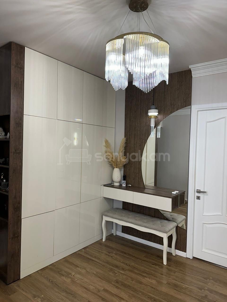 3 Սենյականոց Բնակարան Քարե Շենքում, 76քմ, 3/5 հարկ, Կապիտալ Վերանորոգված