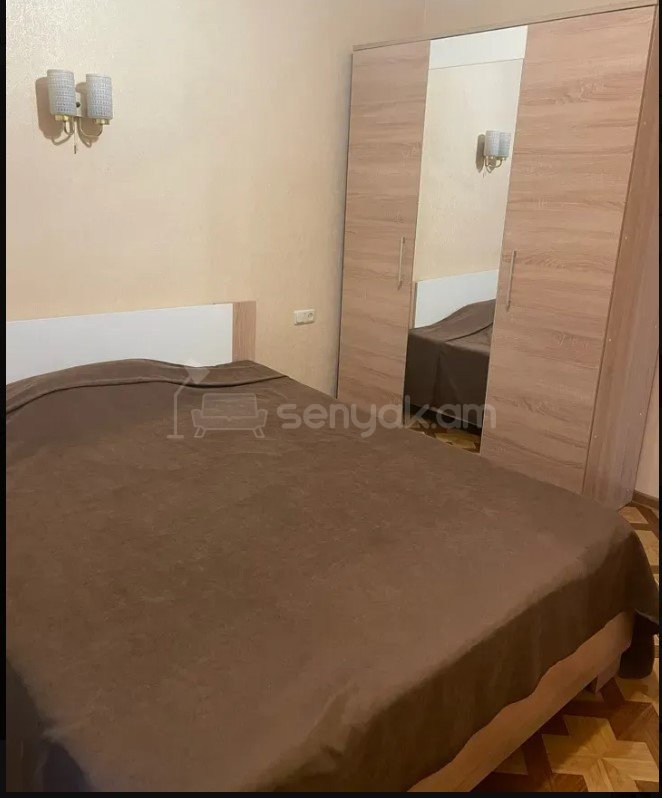 2 Սենյականոց Բնակարան Քարե Շենքում, 55քմ, 3/5 հարկ, Կապիտալ Վերանորոգված, Կահավորված