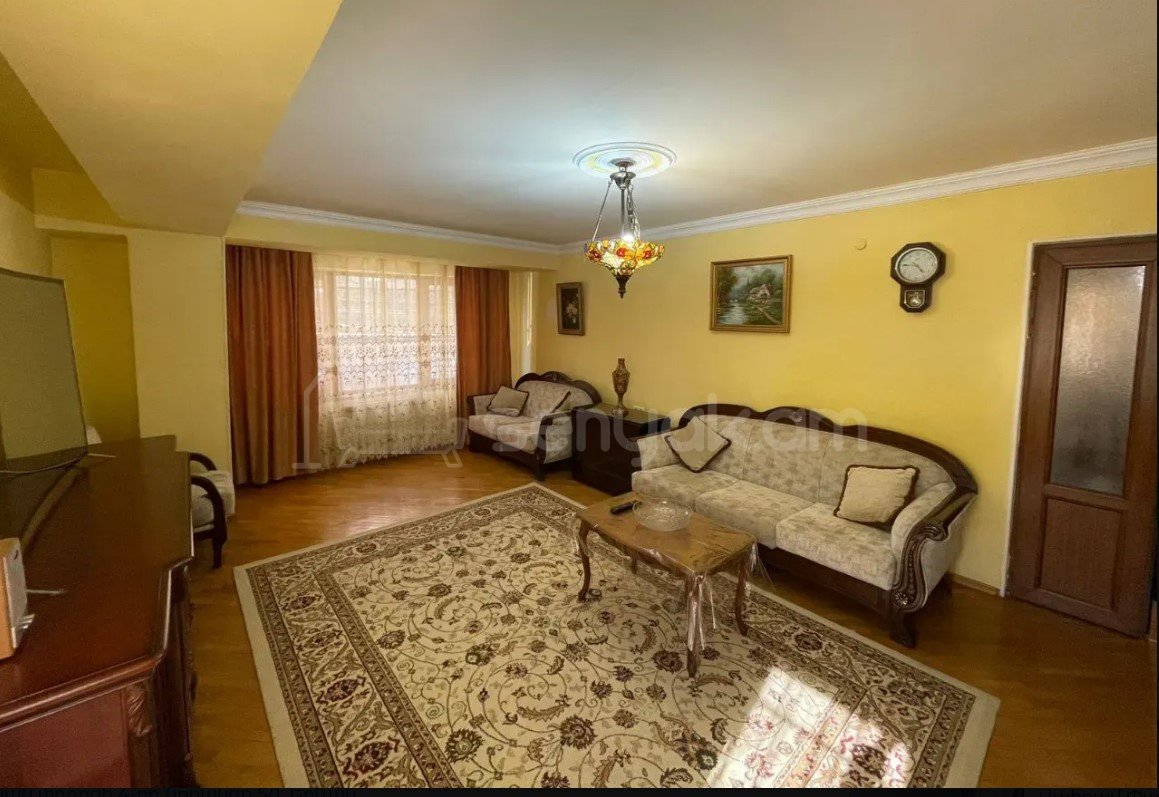 3 Սենյականոց Բնակարան, 80քմ, 2/12 հարկ, Կապիտալ Վերանորոգված, Կահավորված