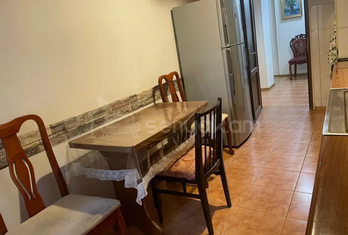 3 Սենյականոց Բնակարան, 80քմ, 2/12 հարկ, Կապիտալ Վերանորոգված, Կահավորված