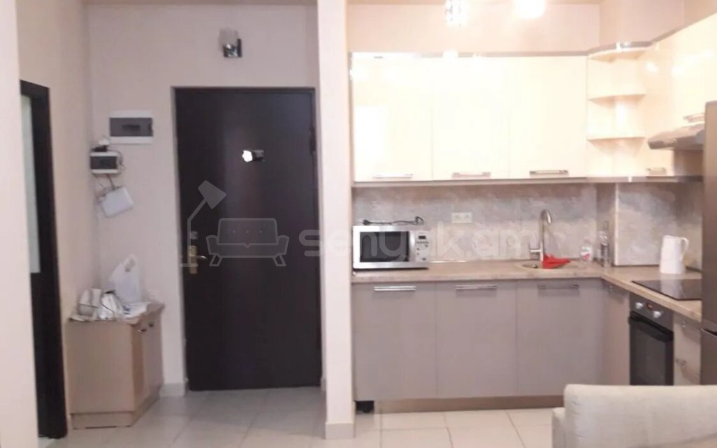 2 Սենյականոց Բնակարան, 41քմ, 6/8 հարկ, Կապիտալ Վերանորոգված, Կահավորված, Արևկող