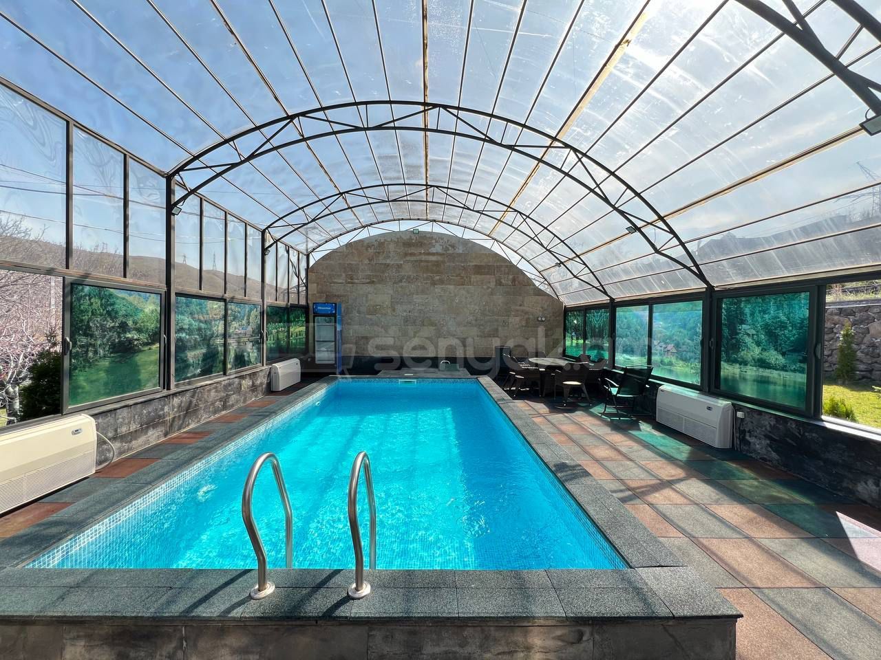 3 Սենյականոց Շքեղ Առանձնատուն, 200քմ, Լողավազանով