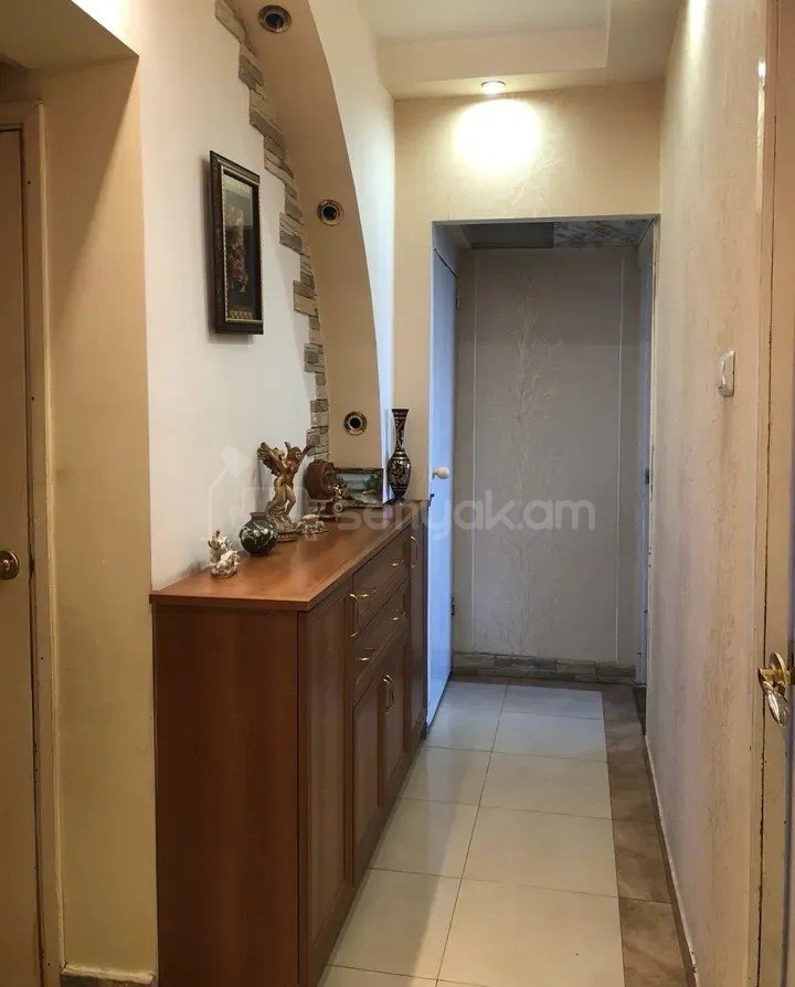 4 Սենյականոց Բնակարան, 94քմ, 9/9 հարկ, Կապիտալ Վերանորոգված