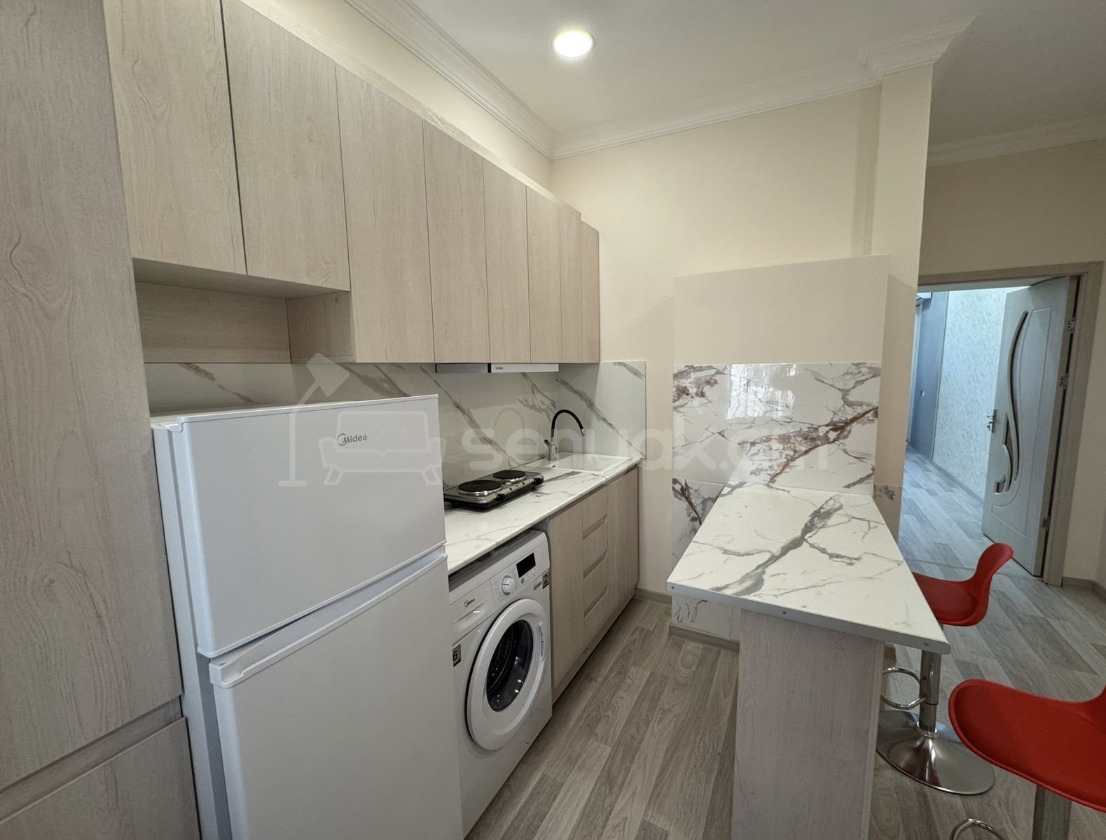 1 Սենյականոց Բնակարան Քարե Շենքում, 35քմ, 4/4 հարկ, Կապիտալ Վերանորոգված, Կահավորված, Արևկող