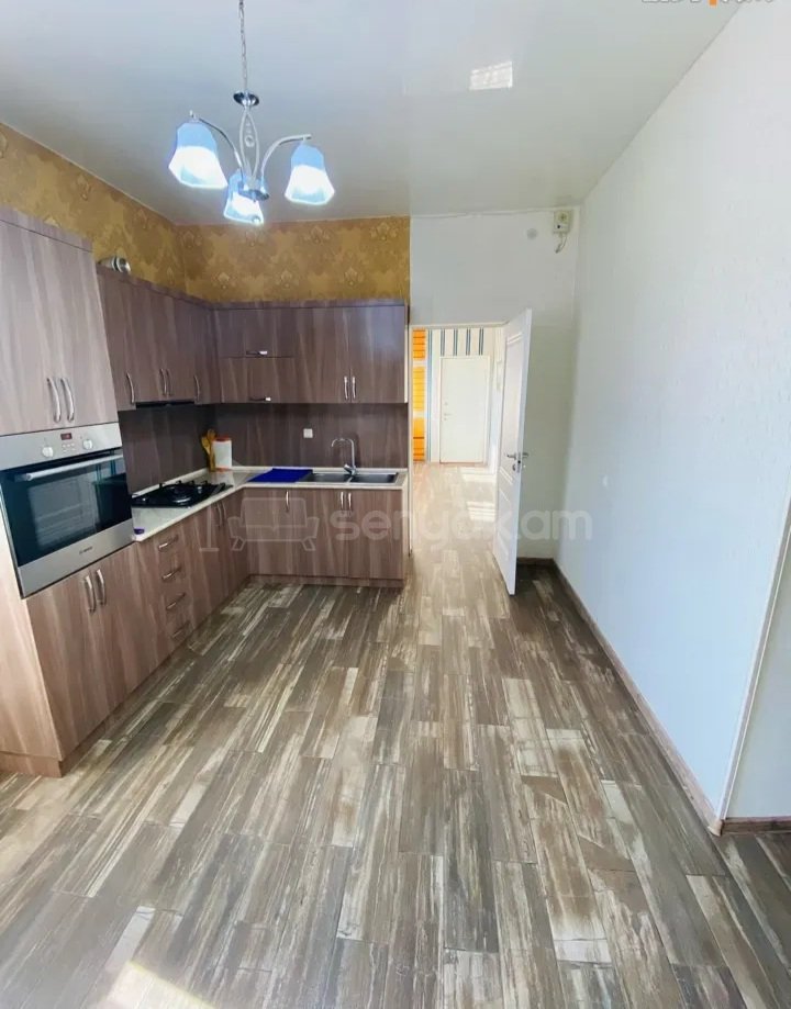 4 Սենյականոց Շքեղ Առանձնատուն, 200քմ, Լողավազանով