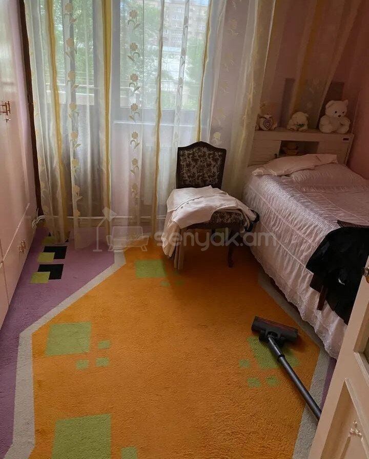 3 Սենյականոց Բնակարան, 85քմ, 5/12 հարկ, Նորմալ Վիճակում