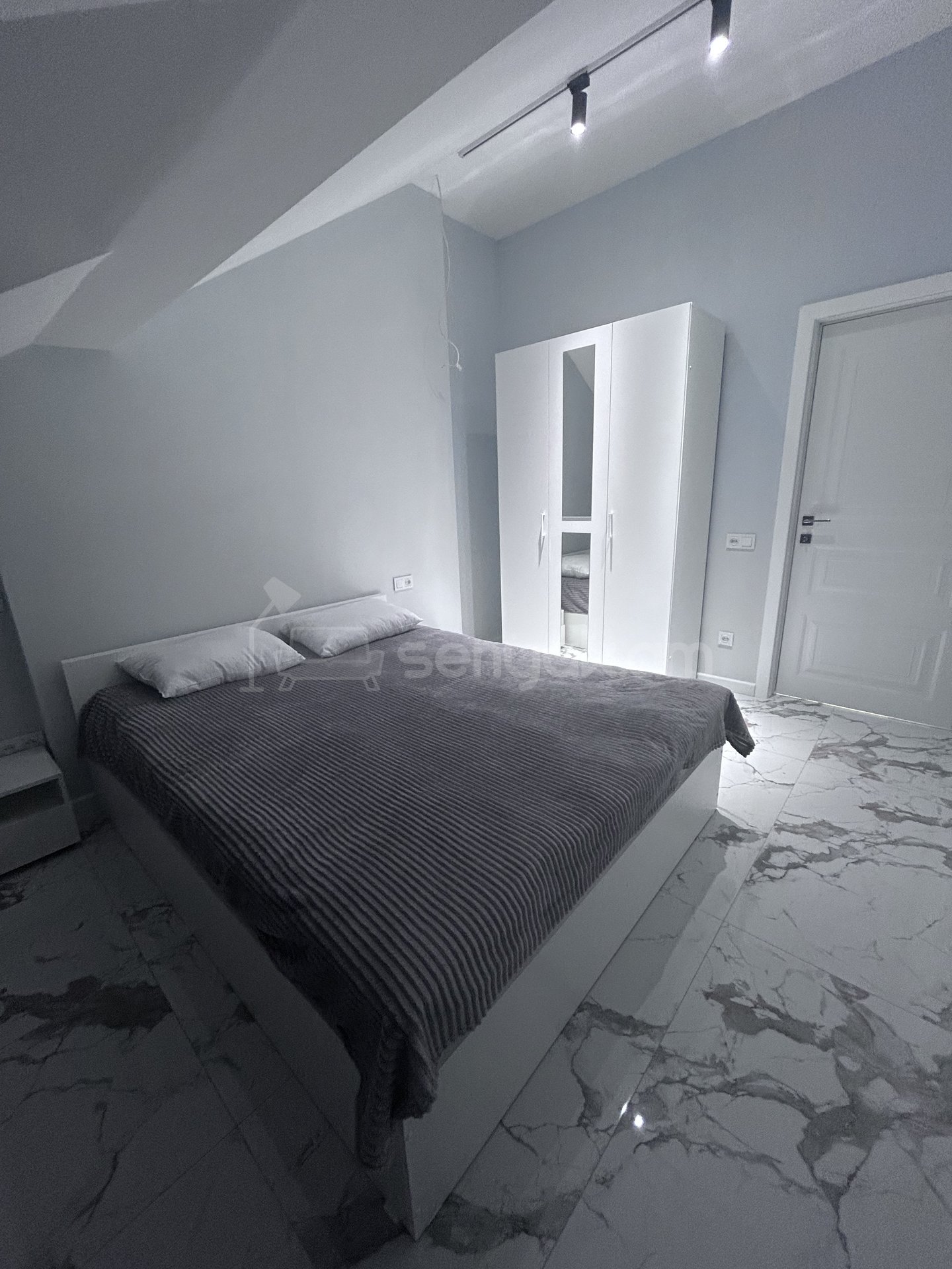 3 Սենյականոց Բնակարան Նորակառույցում, 69քմ, 5/5 հարկ, Դիզայներական Վերանորոգված, Կահավորված