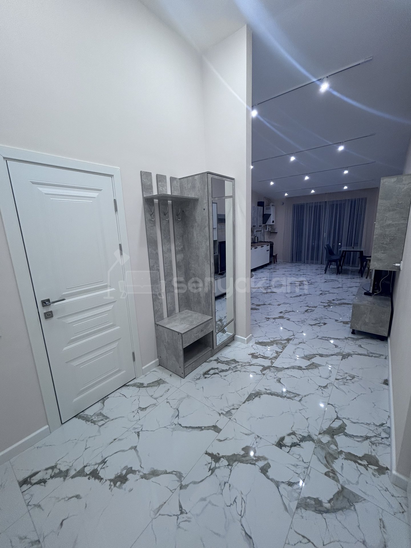 3 Սենյականոց Բնակարան Նորակառույցում, 69քմ, 5/5 հարկ, Դիզայներական Վերանորոգված, Կահավորված