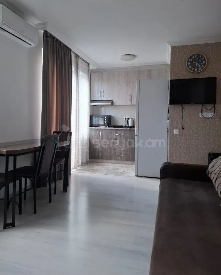 2 Սենյականոց Բնակարան, 34քմ, 4/4 հարկ, Կապիտալ Վերանորոգված