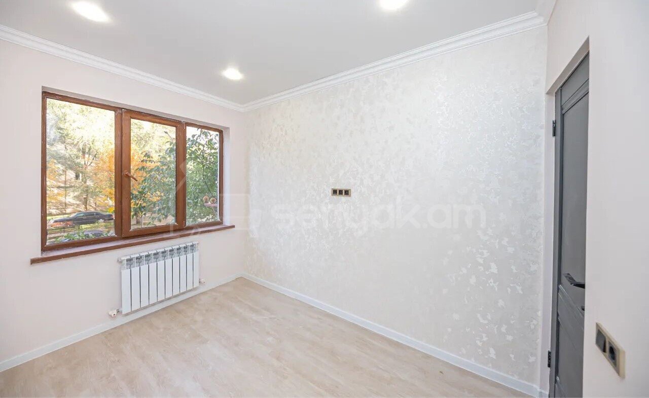 2 Սենյականոց Բնակարան, 32քմ, 2/9 հարկ, Կապիտալ Վերանորոգված