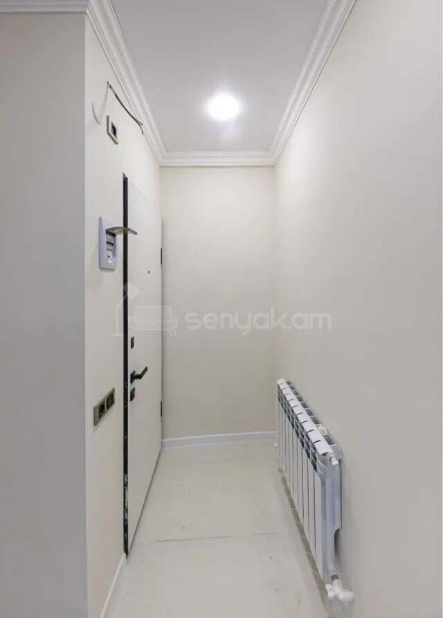 2 Սենյականոց Բնակարան, 32քմ, 2/9 հարկ, Կապիտալ Վերանորոգված