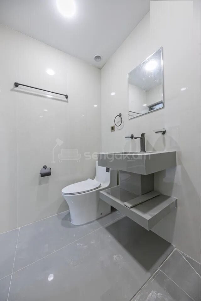 2 Սենյականոց Բնակարան, 32քմ, 2/9 հարկ, Կապիտալ Վերանորոգված