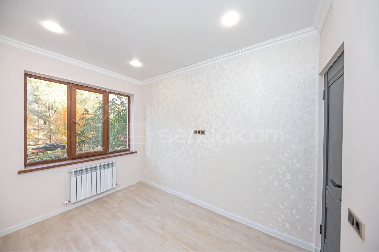 2 Սենյականոց Բնակարան, 32քմ, 2/9 հարկ, Կապիտալ Վերանորոգված