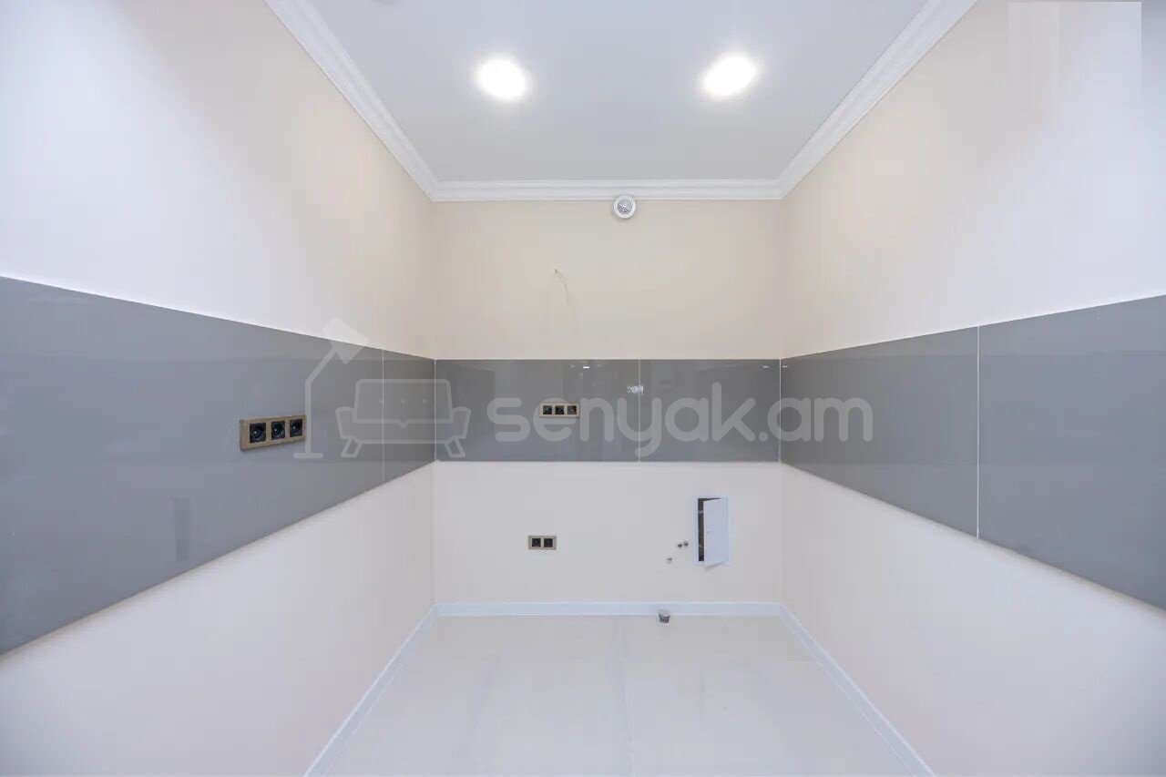 2 Սենյականոց Բնակարան, 32քմ, 2/9 հարկ, Կապիտալ Վերանորոգված