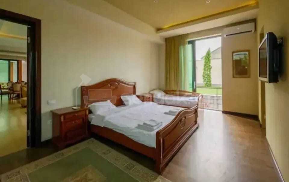 4 Սենյականոց Շքեղ Առանձնատուն, 200քմ, Լողավազանով