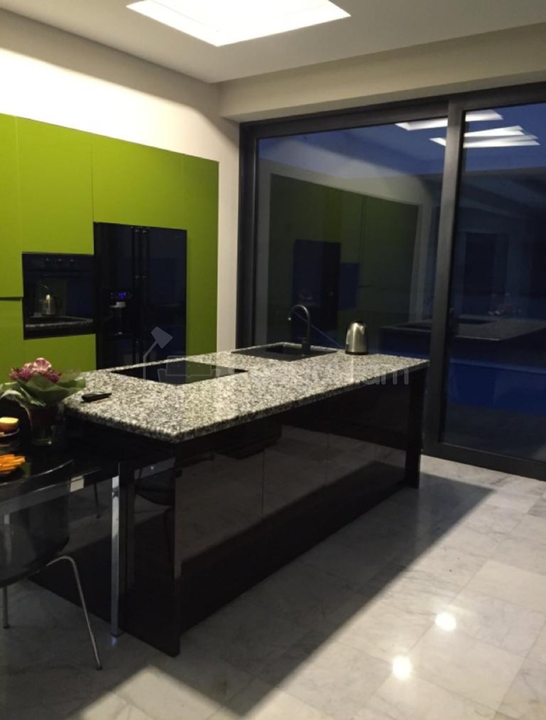 4 Սենյականոց Շքեղ Առանձնատուն, 200քմ, Լողավազանով