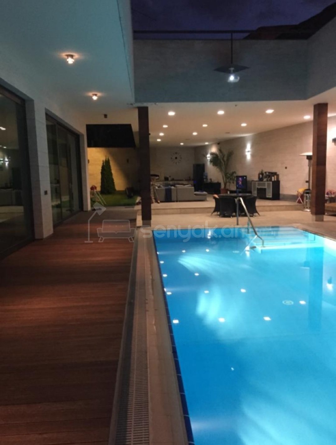 4 Սենյականոց Շքեղ Առանձնատուն, 200քմ, Լողավազանով