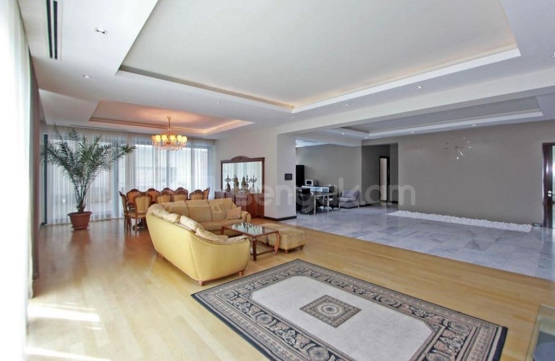 4 Սենյականոց Շքեղ Առանձնատուն, 200քմ, Լողավազանով