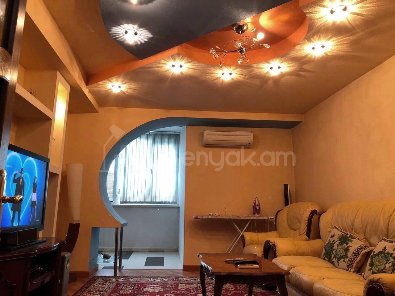 2 Սենյականոց Բնակարան, 70քմ, 3/10 հարկ, Դիզայներական Վերանորոգված, Կահավորված, Արևկող