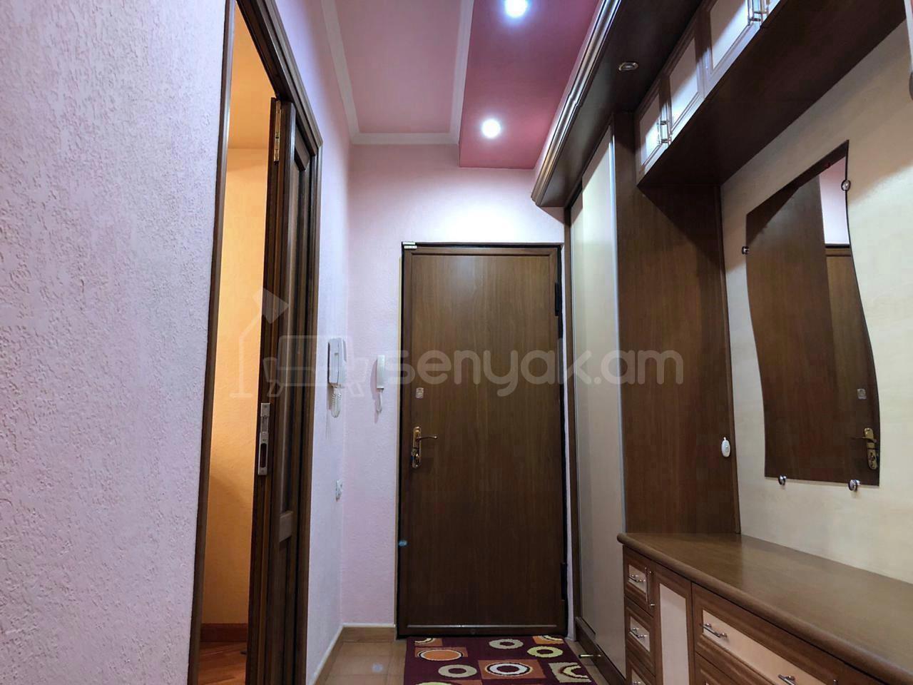 2 Սենյականոց Բնակարան, 70քմ, 3/10 հարկ, Դիզայներական Վերանորոգված, Կահավորված, Արևկող