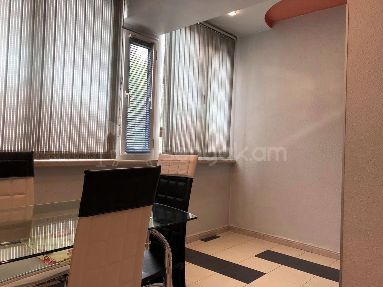 2 Սենյականոց Բնակարան, 70քմ, 3/10 հարկ, Դիզայներական Վերանորոգված, Կահավորված, Արևկող