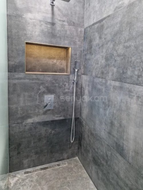 3 Սենյականոց Բնակարան, 67քմ, 3/13 հարկ, Դիզայներական Վերանորոգված, Կահավորված, Արևկող