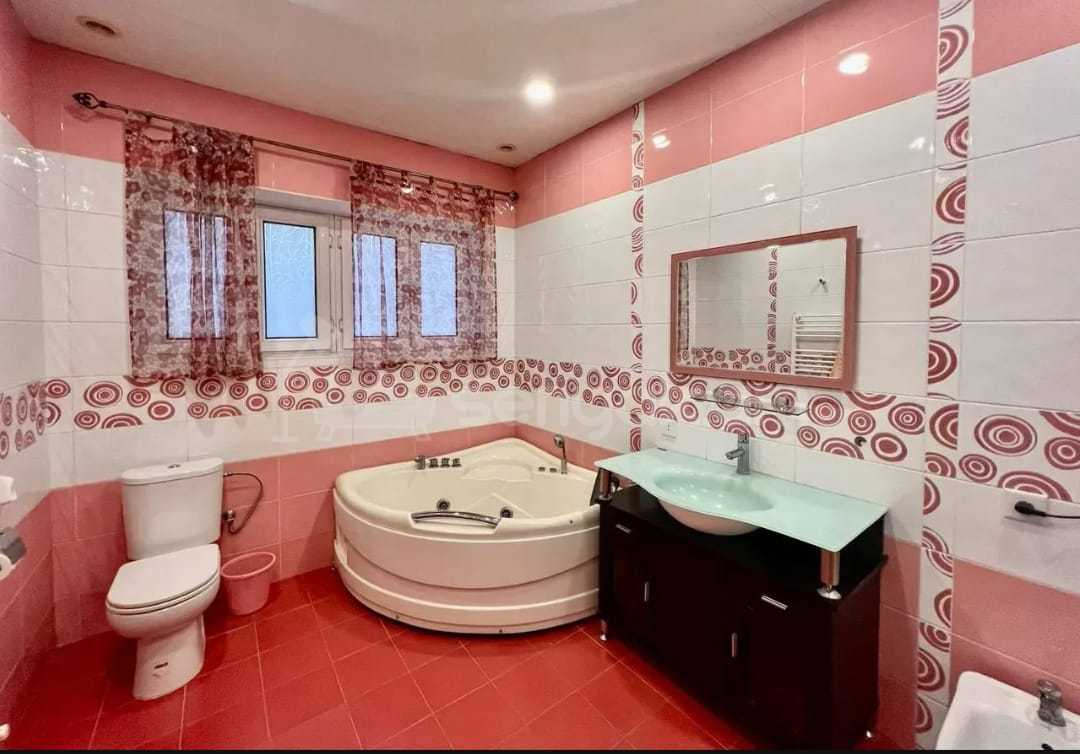 5 Սենյականոց Շքեղ Առանձնատուն, 200քմ, Լողավազանով