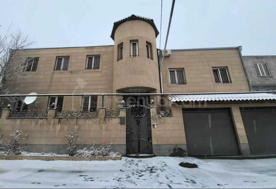 5 Սենյականոց Շքեղ Առանձնատուն, 200քմ, Լողավազանով