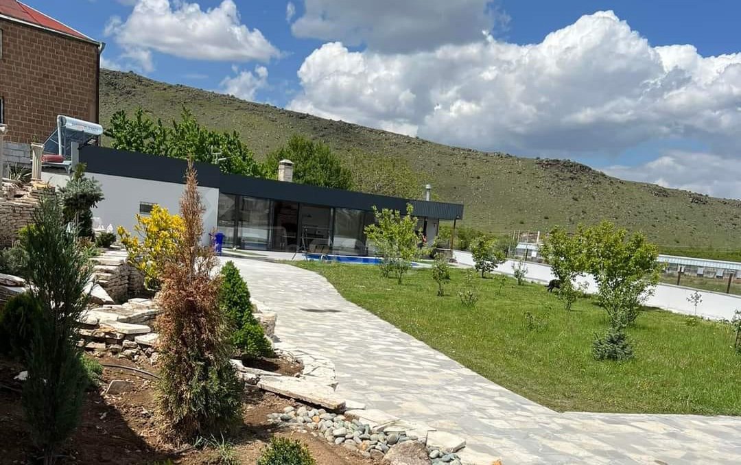 2 Սենյականոց Ամառանոց, 150քմ