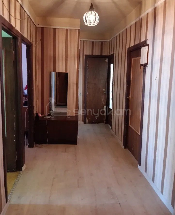 4 Սենյականոց Բնակարան, 90քմ, 7/9 հարկ, Նորմալ Վիճակում