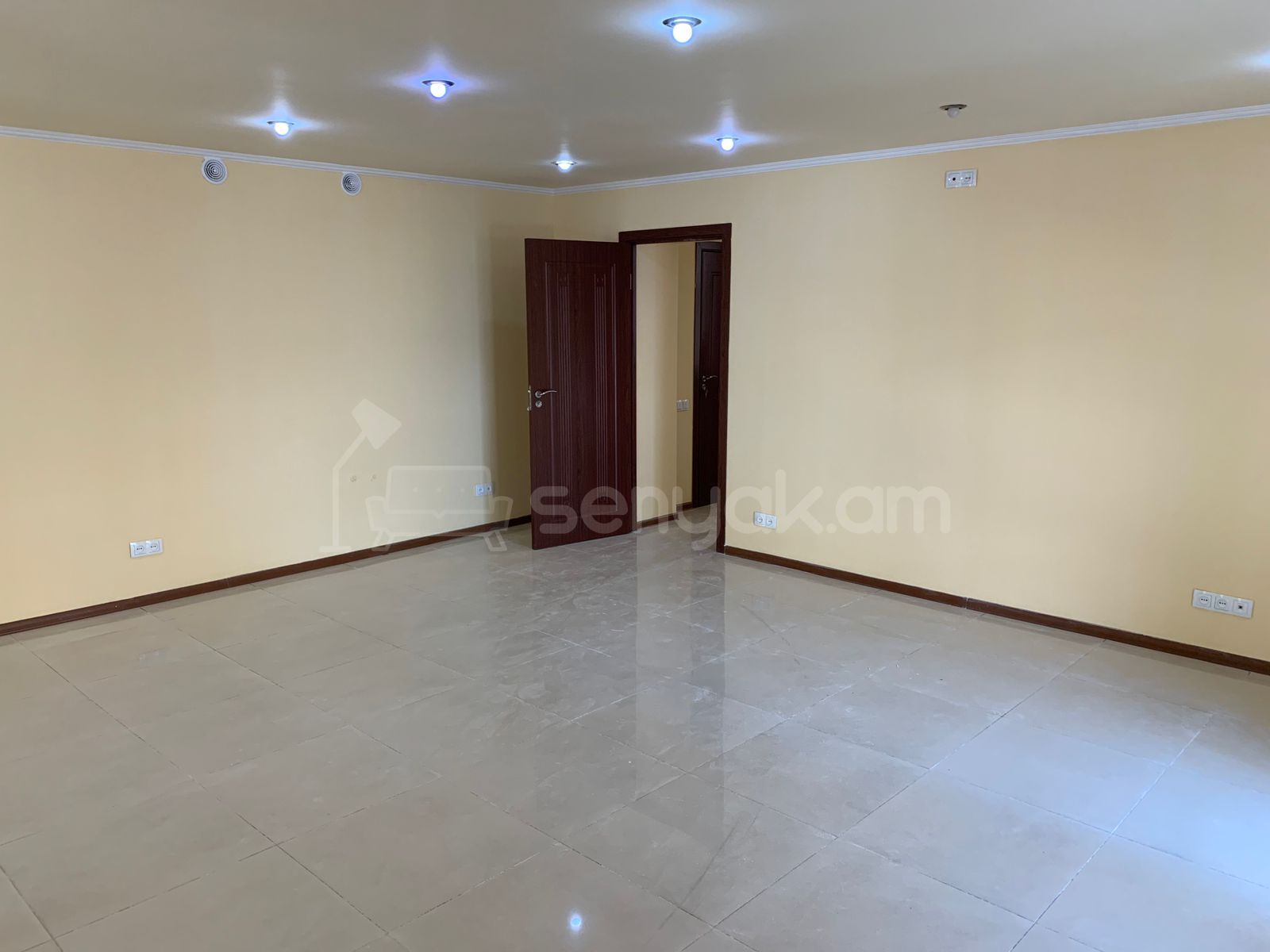 Օֆիսային Տարածք, 100քմ, Կապիտալ Վերանորոգված