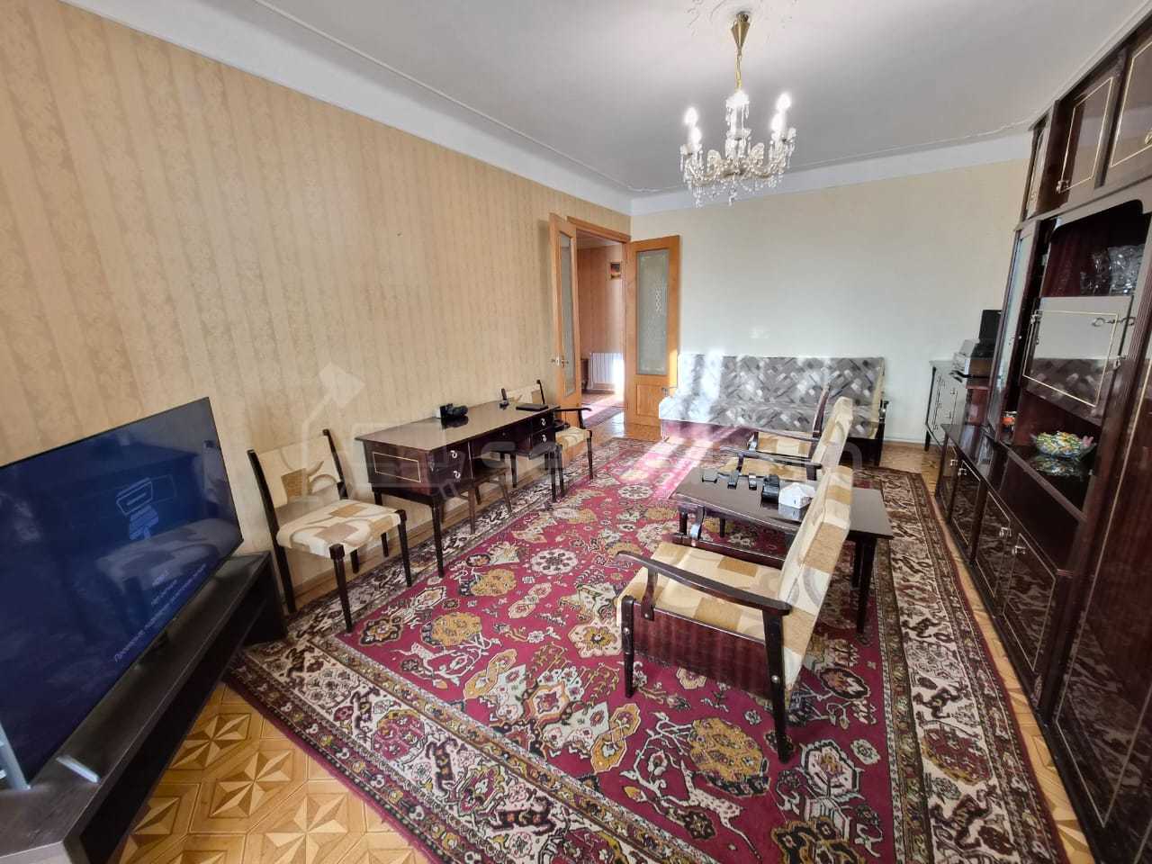 3 Սենյականոց Բնակարան, 80քմ, 6/9 հարկ, Նորմալ Վիճակում, Կահավորված, Արևկող