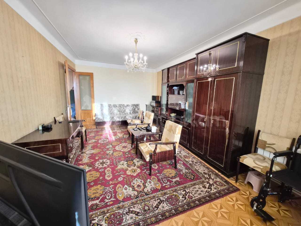 3 Սենյականոց Բնակարան, 80քմ, 6/9 հարկ, Նորմալ Վիճակում, Կահավորված, Արևկող