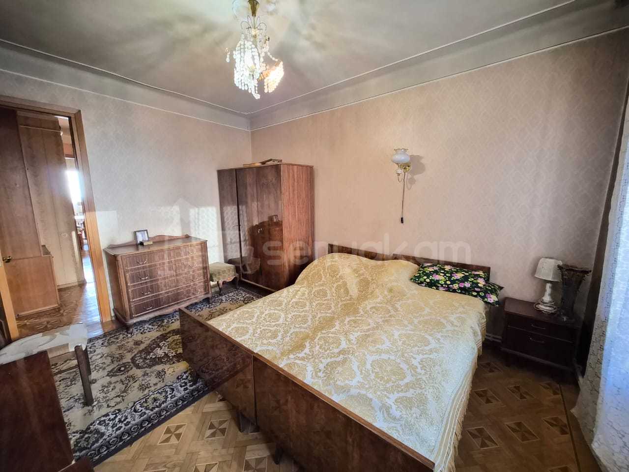 3 Սենյականոց Բնակարան, 80քմ, 6/9 հարկ, Նորմալ Վիճակում, Կահավորված, Արևկող