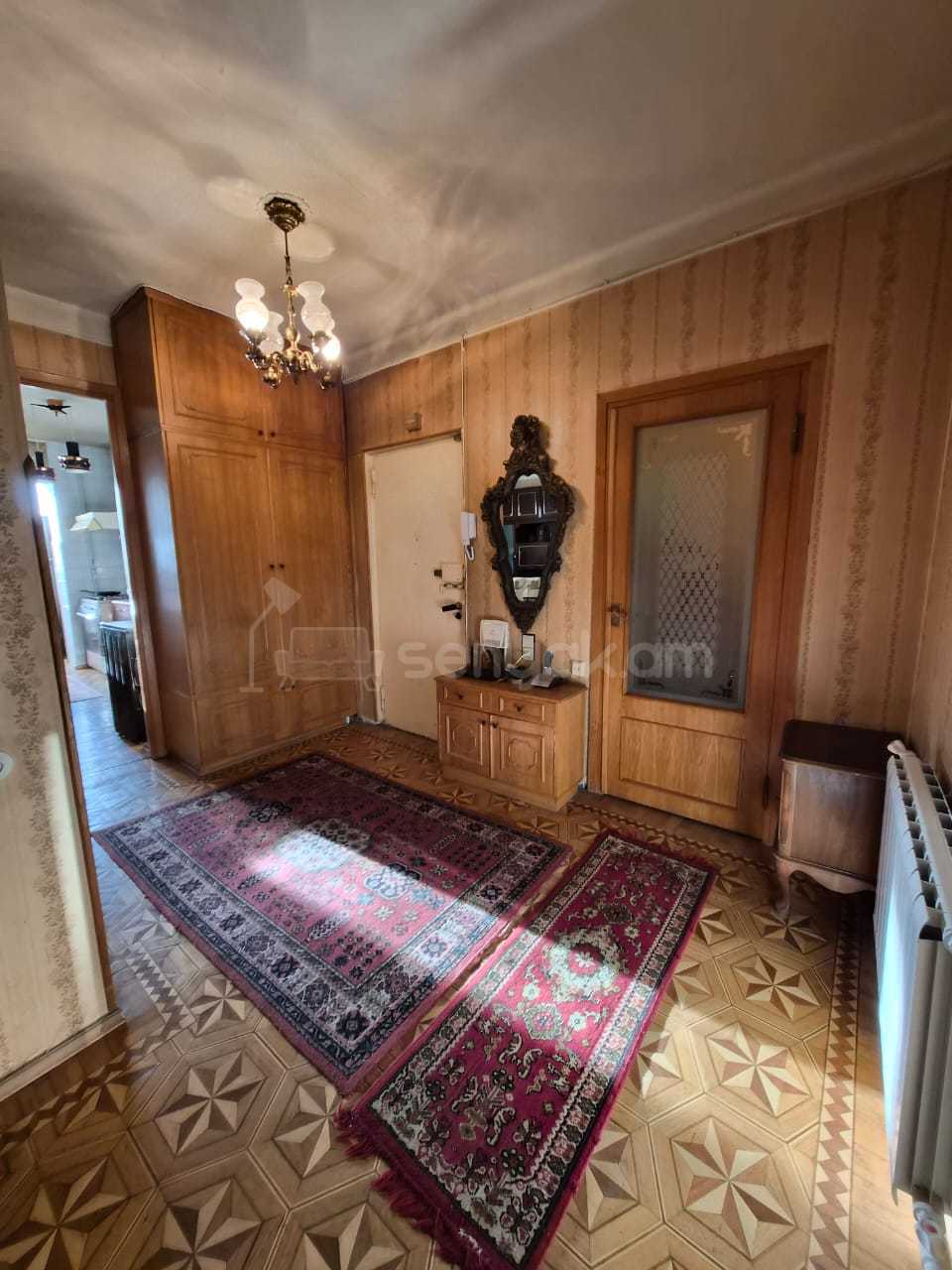 3 Սենյականոց Բնակարան, 80քմ, 6/9 հարկ, Նորմալ Վիճակում, Կահավորված, Արևկող