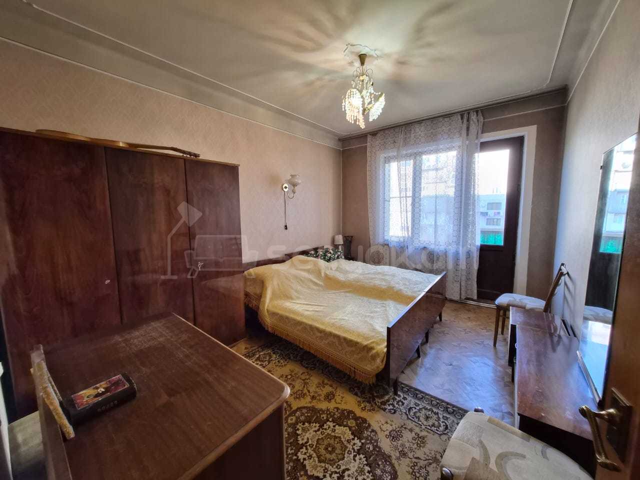 3 Սենյականոց Բնակարան, 80քմ, 6/9 հարկ, Նորմալ Վիճակում, Կահավորված, Արևկող