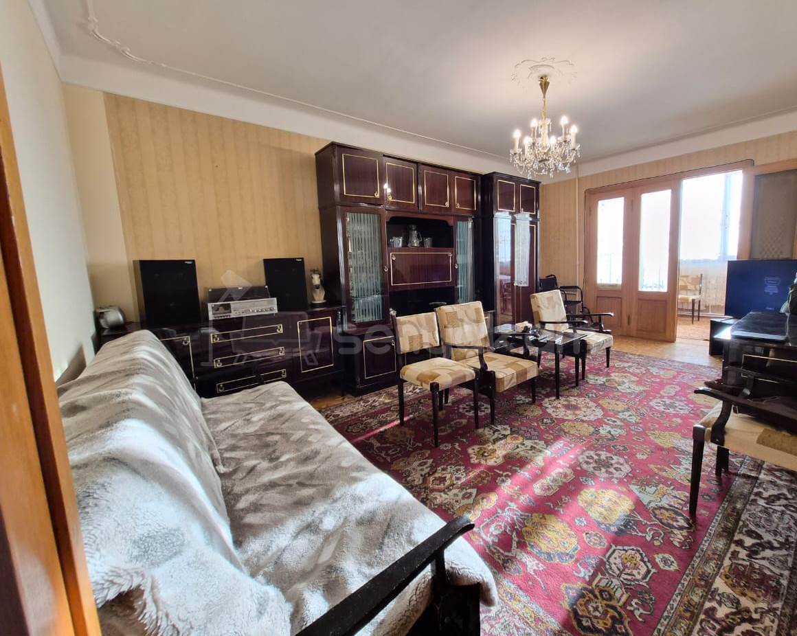 3 Սենյականոց Բնակարան, 80քմ, 6/9 հարկ, Նորմալ Վիճակում, Կահավորված, Արևկող