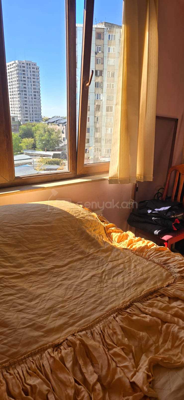 2 Սենյականոց Բնակարան Քարե Շենքում, 63քմ, 5/5 հարկ, Կոսմետիկ Վերանորոգված