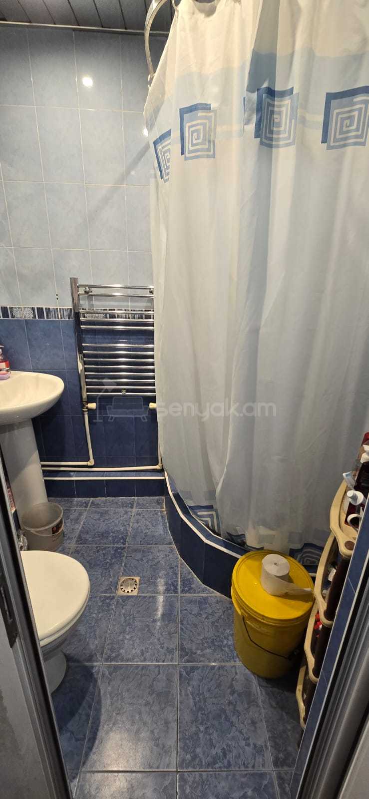 2 Սենյականոց Բնակարան Քարե Շենքում, 63քմ, 5/5 հարկ, Կոսմետիկ Վերանորոգված