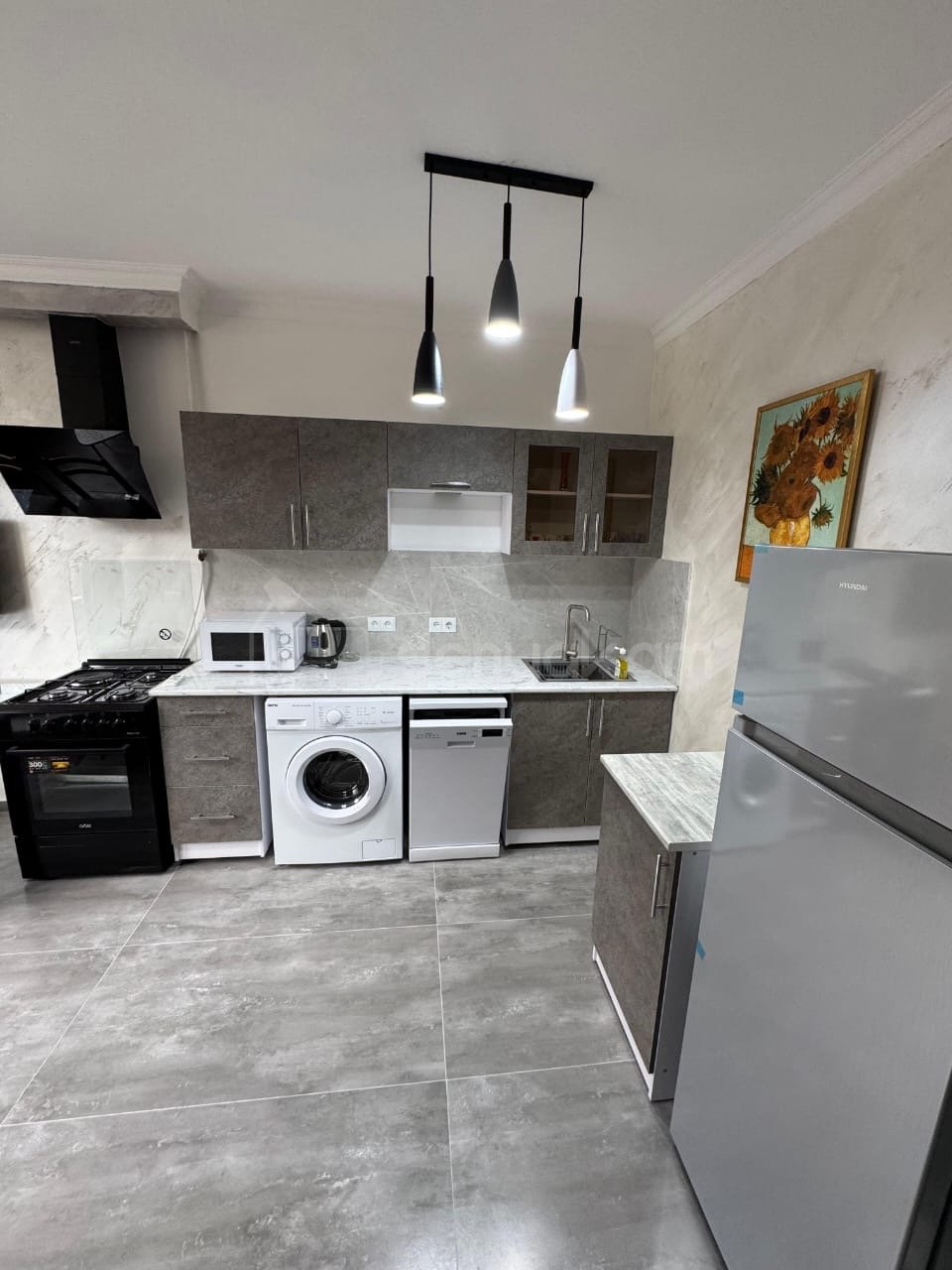 2 Սենյականոց Բնակարան Քարե Շենքում, 40քմ, 3/9 հարկ, Կապիտալ Վերանորոգված, Կահավորված