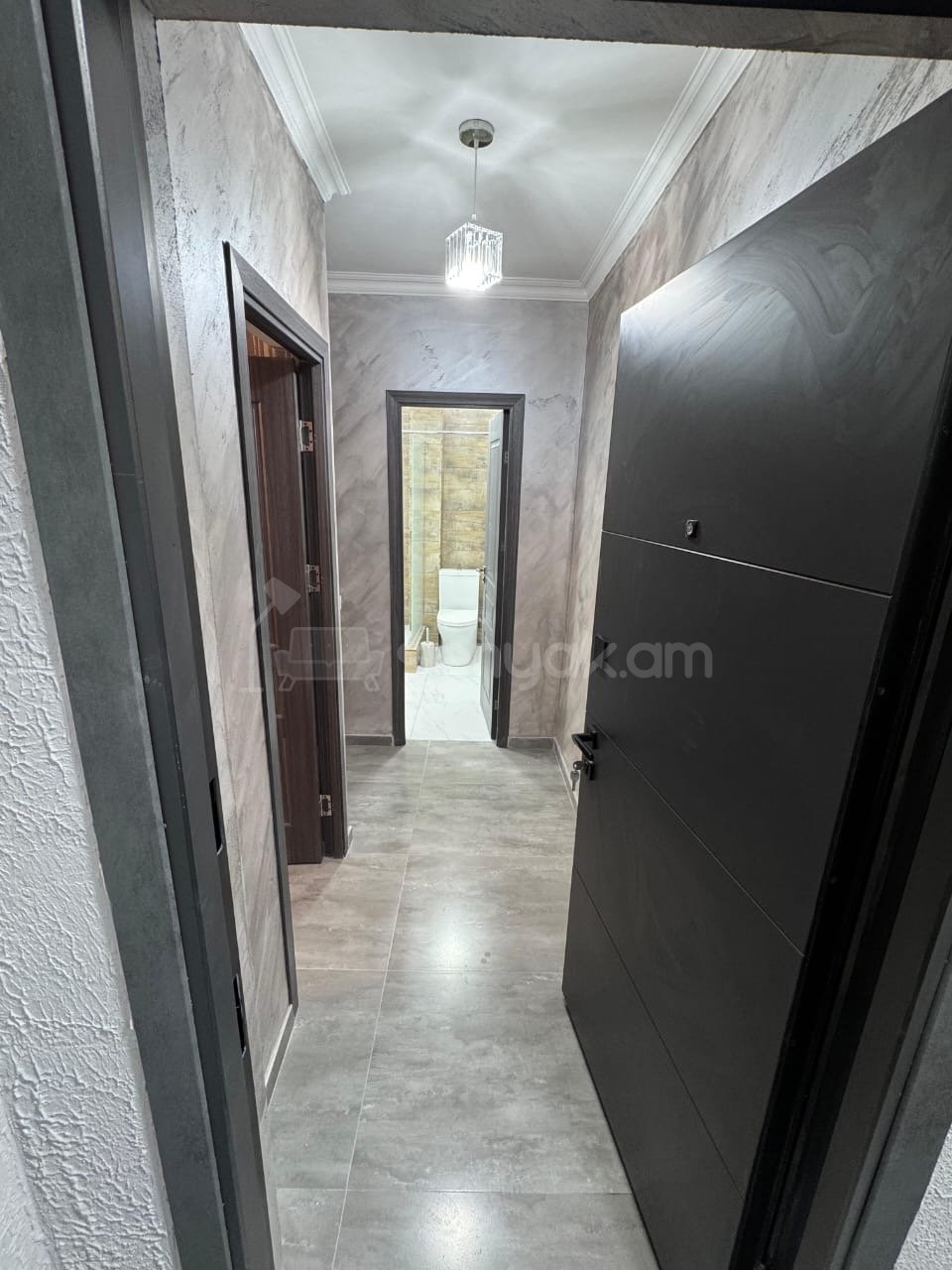 2 Սենյականոց Բնակարան Քարե Շենքում, 40քմ, 3/9 հարկ, Կապիտալ Վերանորոգված, Կահավորված