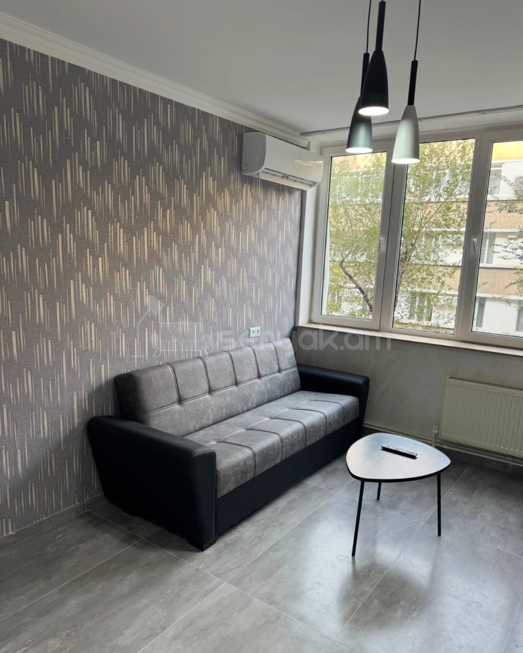 2 Սենյականոց Բնակարան Քարե Շենքում, 40քմ, 3/9 հարկ, Կապիտալ Վերանորոգված, Կահավորված