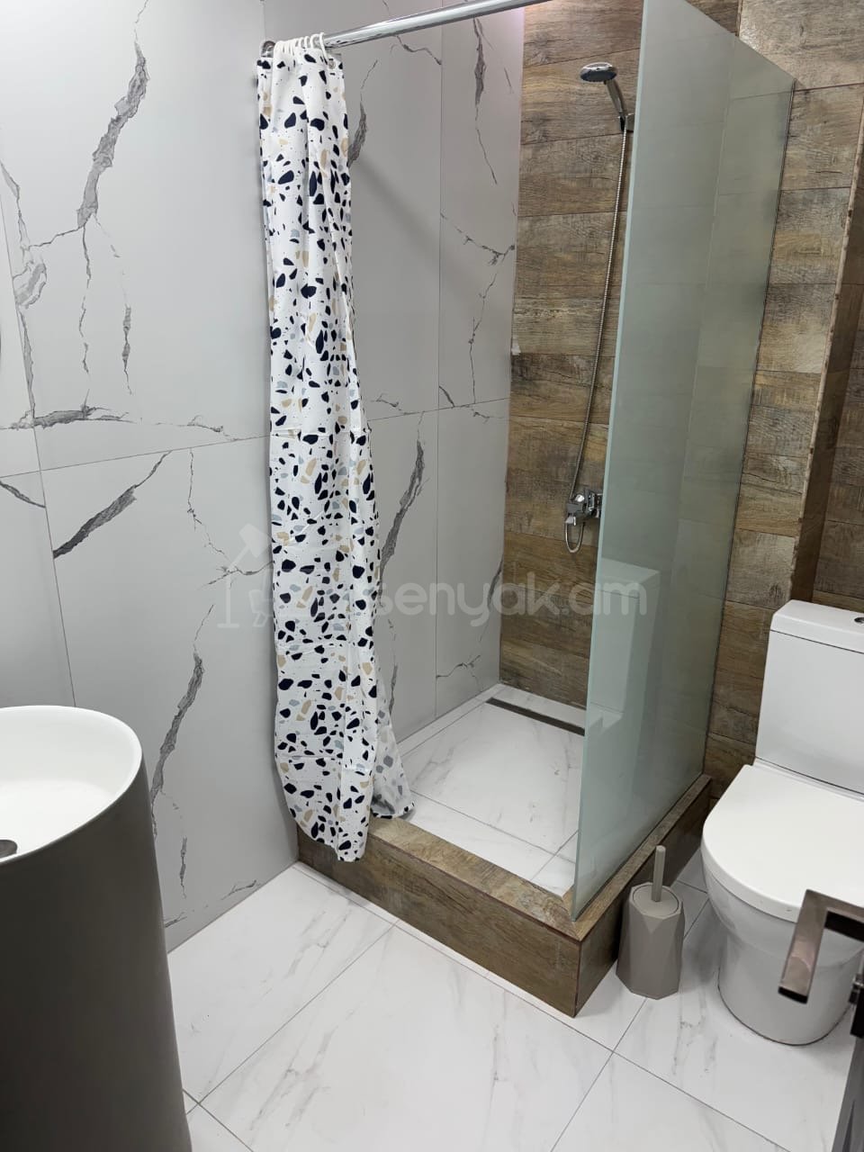 2 Սենյականոց Բնակարան Քարե Շենքում, 40քմ, 3/9 հարկ, Կապիտալ Վերանորոգված, Կահավորված