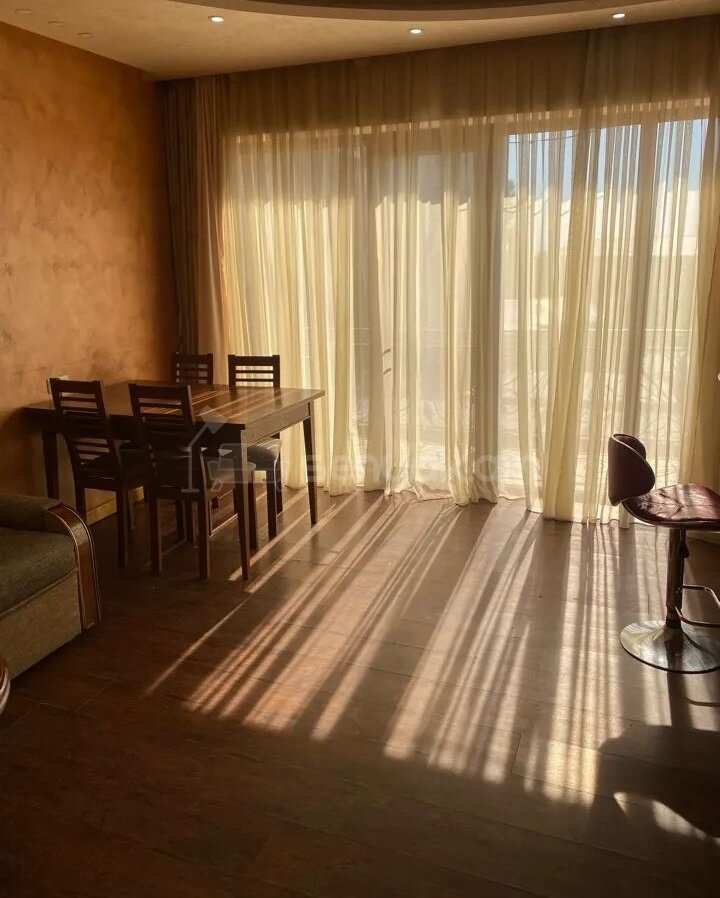 2 Սենյականոց Բնակարան Քարե Շենքում, 68քմ, 2/5 հարկ, Կապիտալ Վերանորոգված, Կահավորված