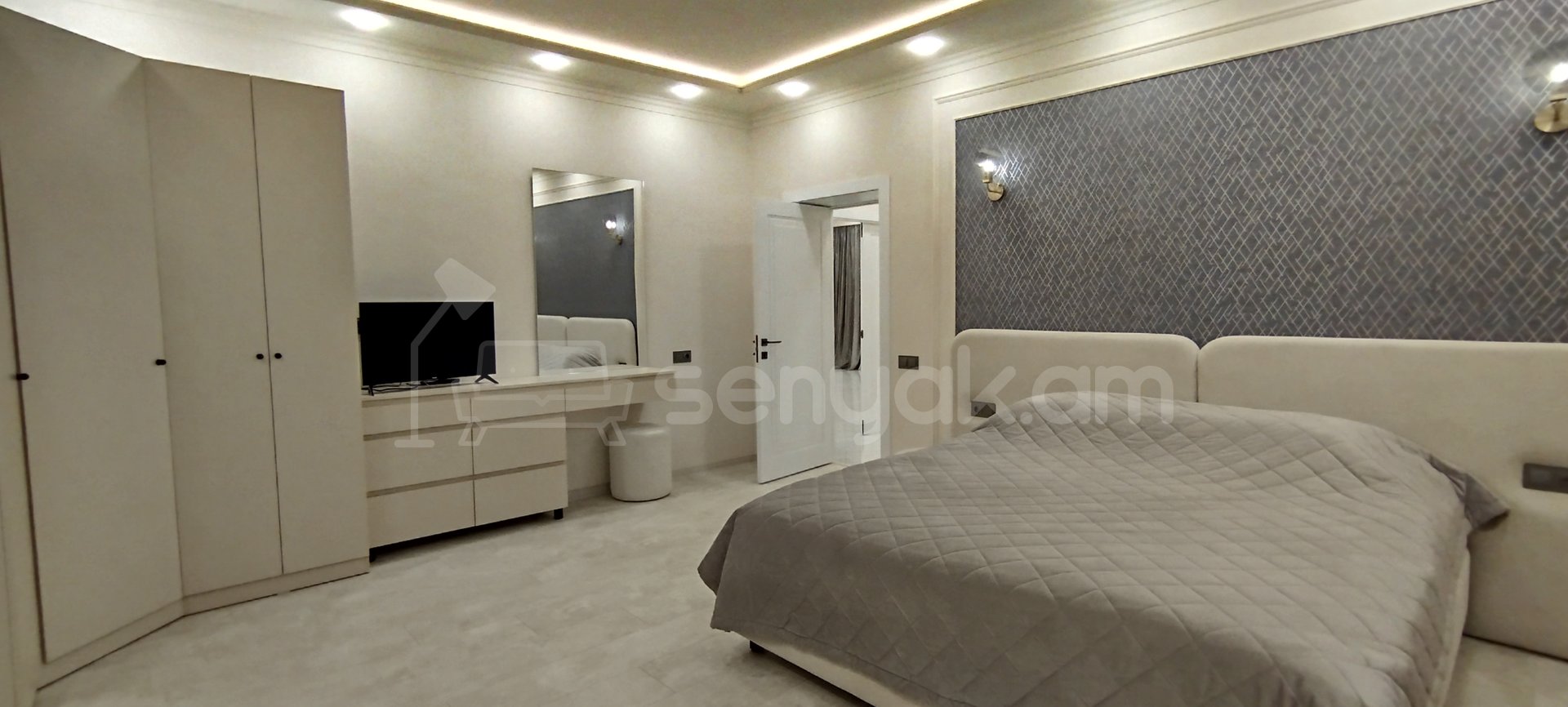 4 Սենյականոց Շքեղ Առանձնատուն, 300քմ, Լողավազանով