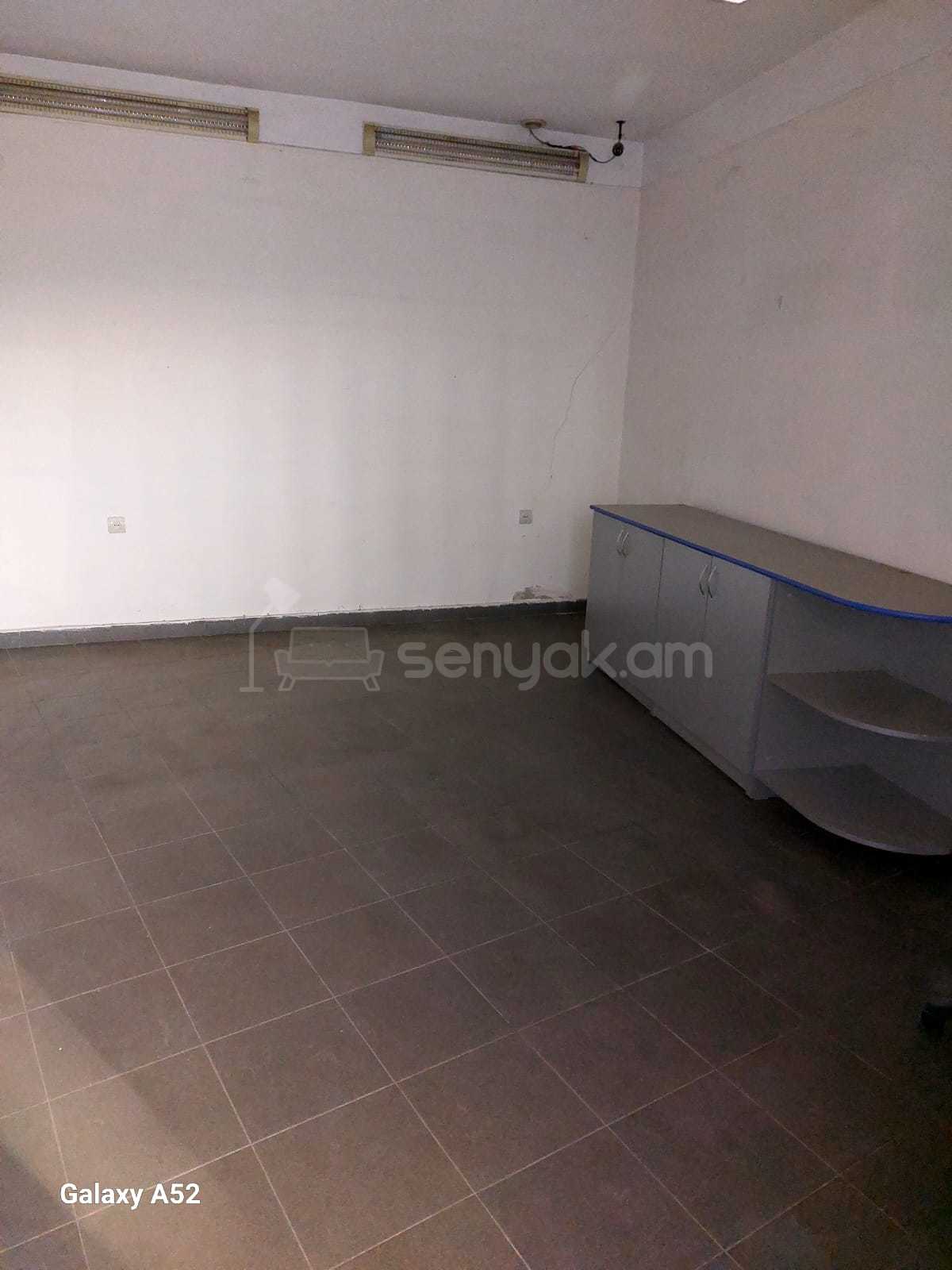 Առևտրի Տարածք, 300քմ