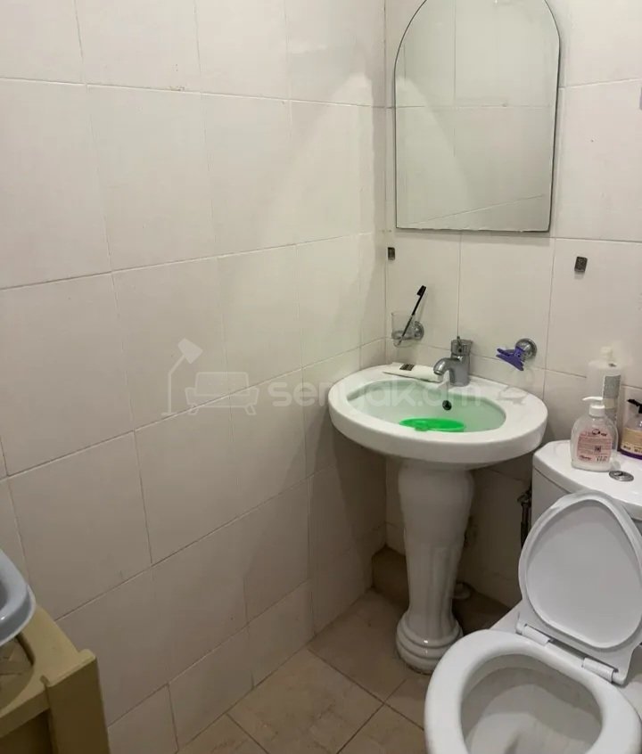 1 Սենյականոց Բնակարան Քարե Շենքում, 35քմ, 5/5 հարկ, Կոսմետիկ Վերանորոգված