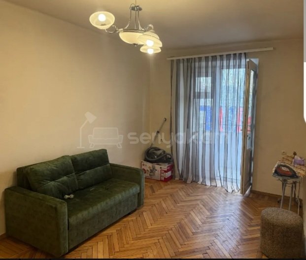 1 Սենյականոց Բնակարան Քարե Շենքում, 35քմ, 5/5 հարկ, Կոսմետիկ Վերանորոգված