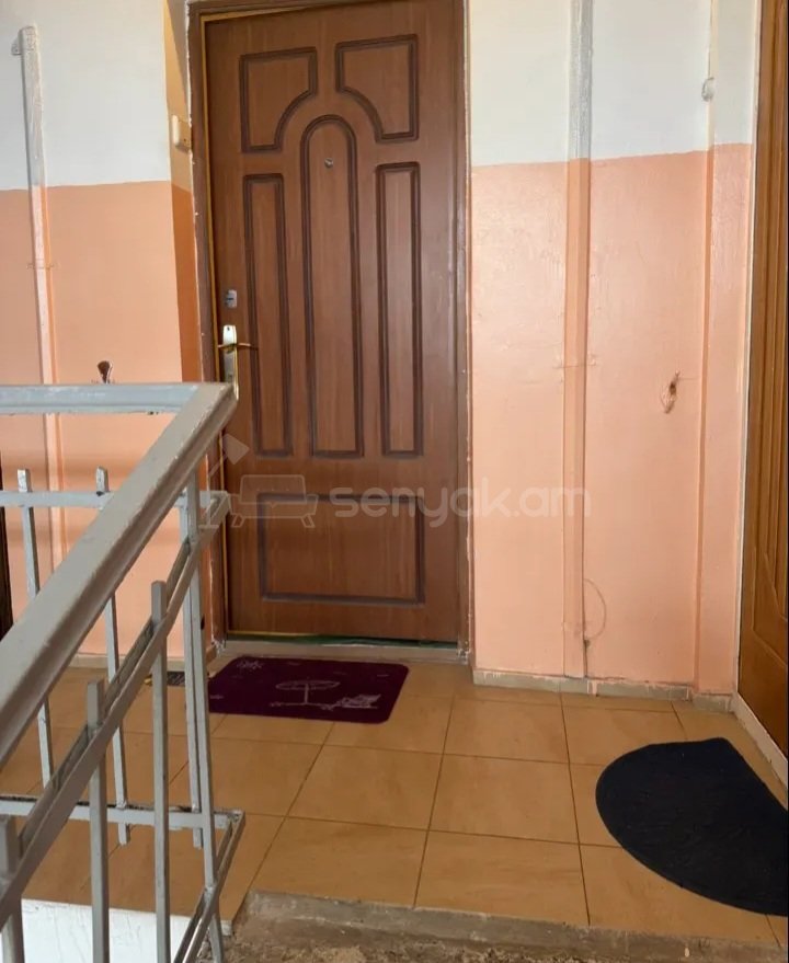 1 Սենյականոց Բնակարան Քարե Շենքում, 35քմ, 5/5 հարկ, Կոսմետիկ Վերանորոգված