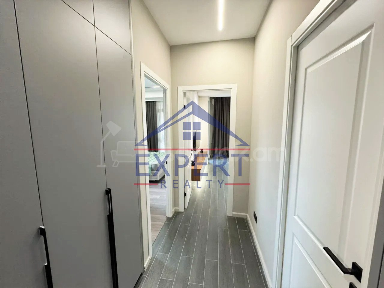 2 Սենյականոց Բնակարան Նորակառույցում, 52քմ, 4/18 հարկ, Կապիտալ Վերանորոգված, Կահավորված, Արևկող